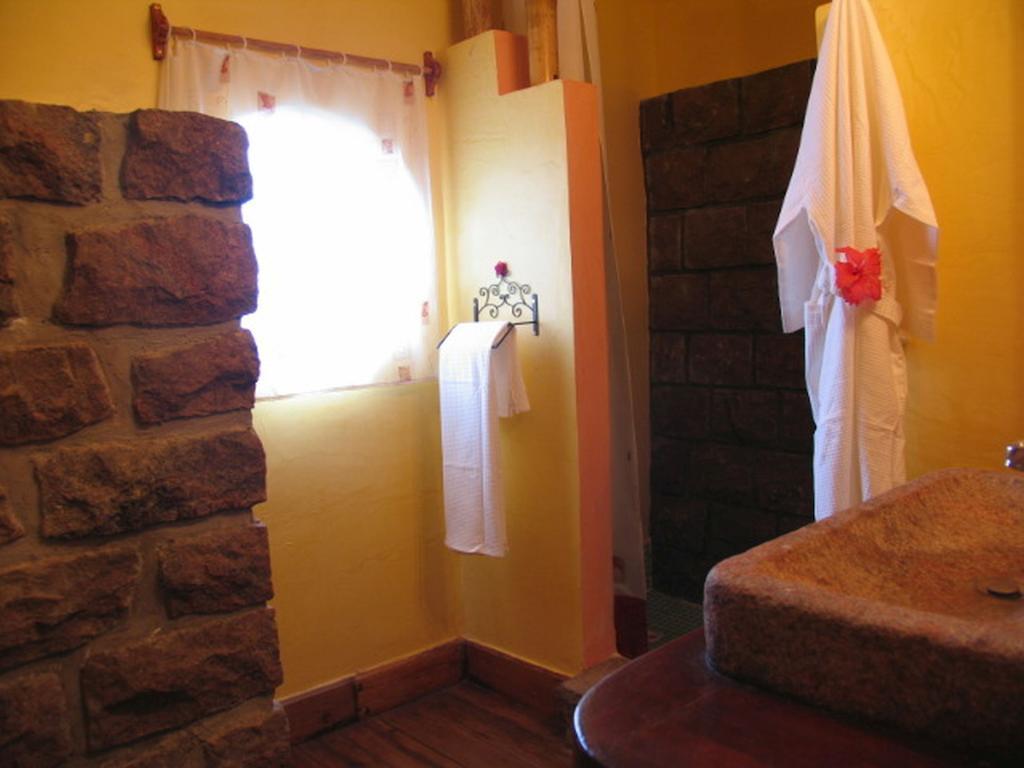Le Zahir Lodge Ambatoloaka  Oda fotoğraf