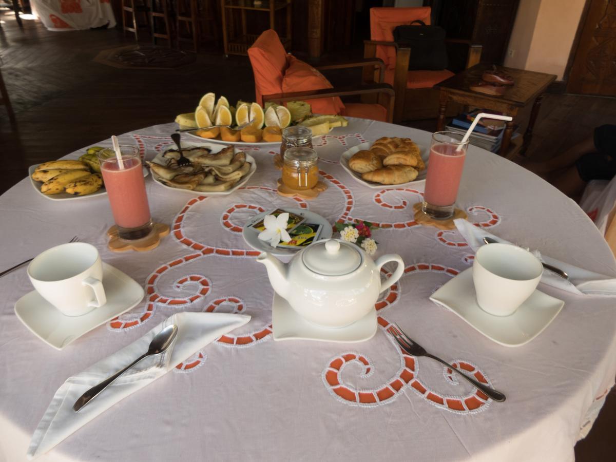 Le Zahir Lodge Ambatoloaka  Dış mekan fotoğraf